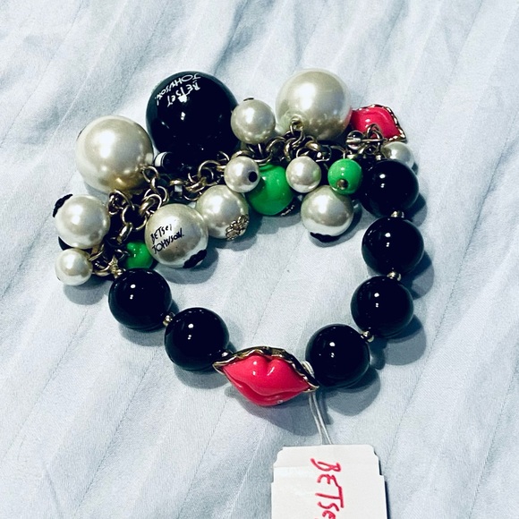 Betsey Johnson Multi Color Pearl Bracelet - Picture 4 of 7